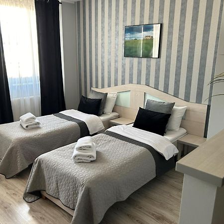 H-T-L Apartamenty Junior Nowa Sol Exterior foto